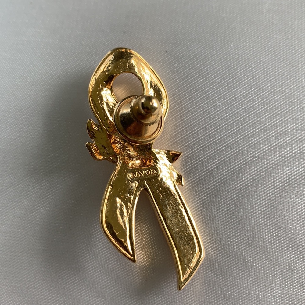Avon Pink Ribbon Pin - Picture 2 of 3